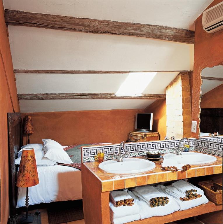 Une Autre Maison Hotel Nyons Room photo