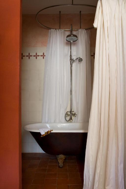 Une Autre Maison Hotel Nyons Room photo