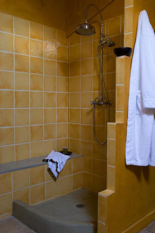 Une Autre Maison Hotel Nyons Room photo
